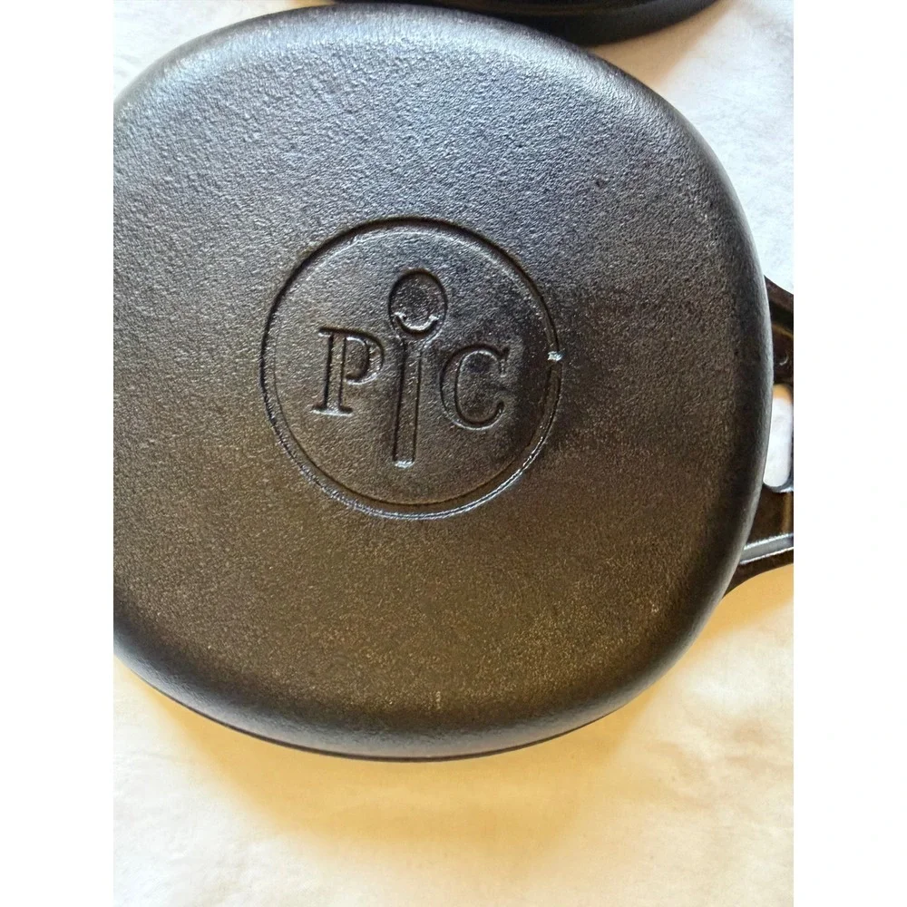 Pampered Chef Cast Iron Mini Skillet Set of 2 Round Dual Handle Pans 5.5 inch